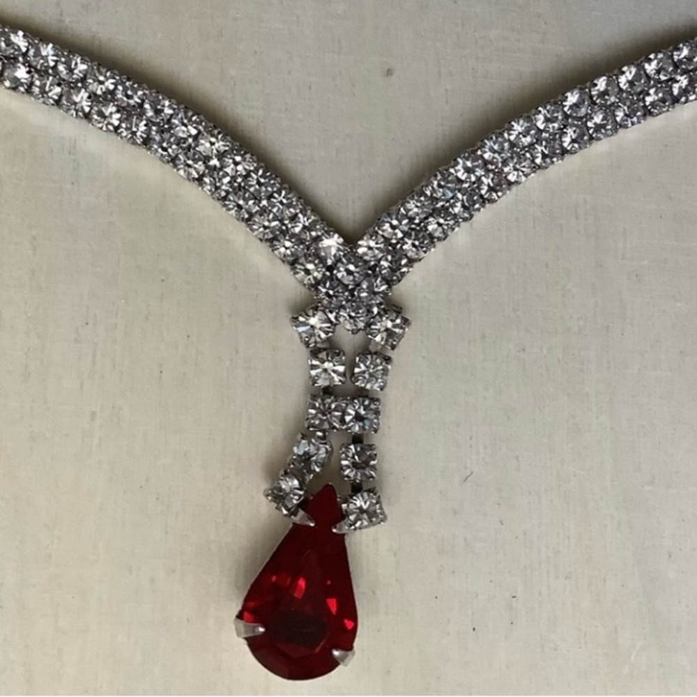 New vintage Austrian crystal choker pendant necklace (ruby)